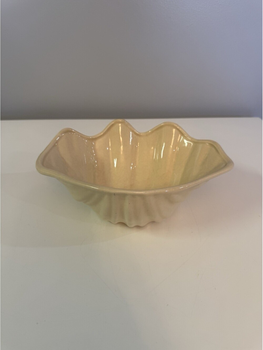 Beige Ceramic Clam Seashell Bowl w/Lusterware Finish Coastal Beach Ocean Decor